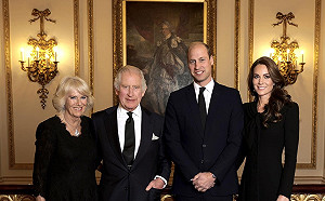 白金漢宮公布最新王室官方照 威廉凱特進入核心不見哈利梅根