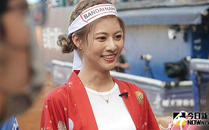 女神阿部瑪莉亞為富邦悍將開球 卻被王勝偉嚇到！