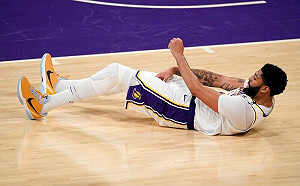 Davis下背部緊繃　今明兩戰都不打