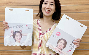 看我也要看路！美女議員出擋泥版募款