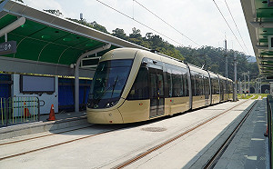 林佳龍聲稱推安坑輕軌  侯選辦嗆割稻尾：他當時還在台中