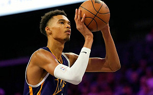 球評：Wembanyama能壓詹皇當狀元