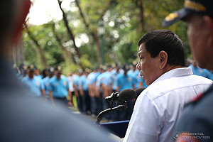 杜特地將公開帳戶自清：若收黑金  立刻下台