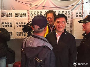 郝龍斌再聲援800壯士 重申父退俸「依法領取」