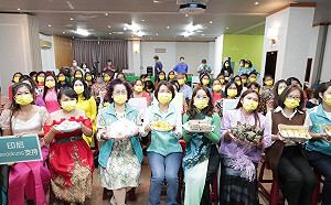 黃秀芳提新住民政見 批彰化近三年全國最低薪