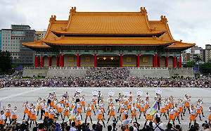 橘高校、北一女、曉明女中共演  互打氣展台日情