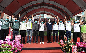 雙市長拉抬湯詠瑜 力拼高雄第一席台美雙律師議員