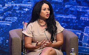 對非裔同事兒稱「小猴子、該被揍一頓」 洛杉磯議會主席爆歧視後辭職