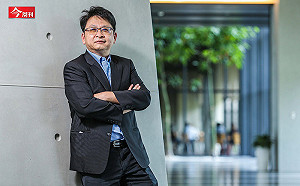 從高爾夫球桿龍頭到IC載板廠都它客戶！彭双浪跨界：讓友達不只是一家面板廠