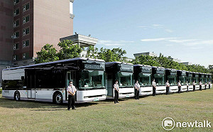 首批Model T電動公車台南上路  提供低碳綠能優質運輸服務