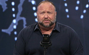 胡說八道名嘴判賠天價! 謊稱小學槍擊案是「騙局」 美極右翼主播要賠307億