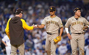 達比修挨三轟 教士仍力壓宇宙道奇