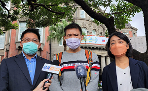 民眾被三重警誤毆  時力立委赴監院盼彈劾