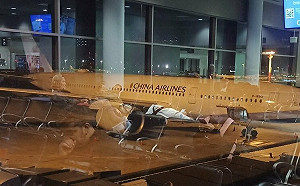 華航飛機卻印上「中國航空」 新加坡學者不解：我要飛的是台灣