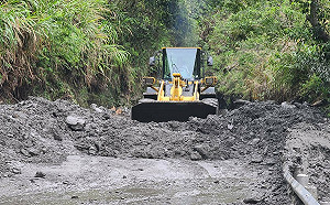 共伴效應釀災！中橫關原路段路基流失 公總：取消每天放行4次措施