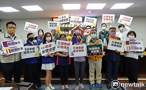 跨黨派議員籲給代理教師整年聘期薪資  教師管控比例降到百分之五