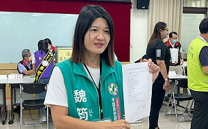 自嘲「關二代」…魏筠遭對手批苦肉計、政二代 大罵：沒有人性、超級噁心