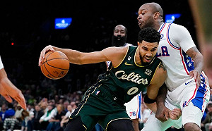 「雙探花」合砍70分　綠軍擊退76人