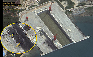 衛星圖像：中國海南三亞航艦乾塢失火 燒燬2小型船艇