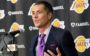 湖人可能在感恩節前後重啟交易談判