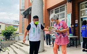 食材行是違章 邁盟蘇致榮要邱于軒出面說清楚！