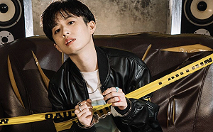 HOOK超帥男團造型！手銬綑綁超危險風格網喊：心臟爆擊