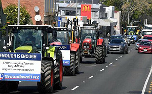 打嗝放屁也要徵稅? 恐造成26%紐西蘭農場消失 上千農民上街抗議