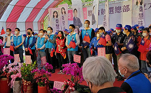 柯P前第一副手鄧家基不挺黃珊珊喊：市長選蔣萬安、議員選秦慧珠！