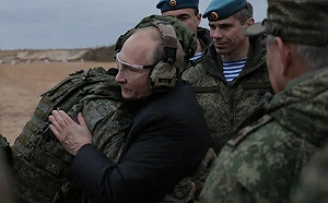 普丁視察擁抱俄軍｢祝你好運｣驚傳新兵過於接近遭射殺 要求家屬封口