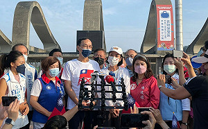 基進燒國民黨黨旗  朱立倫：民進黨側翼打手讓台灣民主倒退