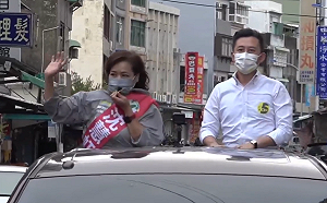 小智回來了！沈慧虹啟動「陸戰」 林智堅陪同車隊掃街