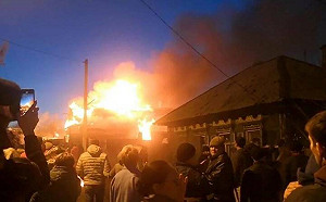 (影)又有俄羅斯戰機墜機撞毀俄國民宅「兩飛行員慘死」6天內第二起