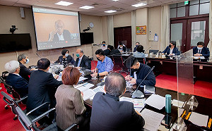 有關接觸者防疫措施的調整 蘇揆：在疫情可控的前提下進行評估