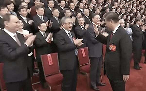 吃乾抹淨！胡春華在習近平面前拍手祝連任 辛酸畫面流出