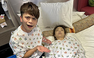 二伯被盜帳號！蔡阿嘎曝老婆「喝到斷片床照」網笑瘋：要睡沙發了