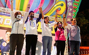 柯志恩鳳山開講承諾深耕高雄  傳挺邁里長主席全程在場