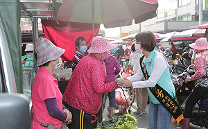 黃秀芳提「敬老縣」369政策 拒當「跳票縣長」