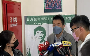 棄置陳時中畫像惹怒小英？何志偉批鬼故事「不排除提告」