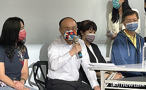 毫不避嫌再度請假幫黃珊珊站台 曾燦金喊「準市長」