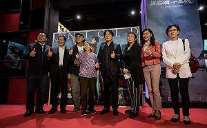 賴清德牽政治受難者張常美一同現身「流麻溝十五號」首映