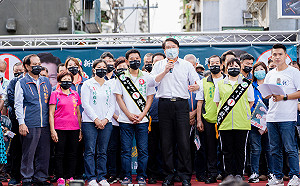 林右昌代表林佳龍出席陳啟能競總成立  談政策「基隆可以，新北也做得到」