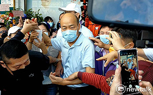 韓國瑜首場桃園輔選幫「村長」站台 韓粉爆棚