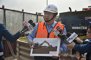 前瞻建設漏新北 朱立倫團隊連三轟林全