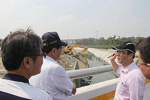 雨季防淹水！潘孟安：竹田龍頸溪護岸4月中完工