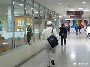 左手借貸右手核貸？兆豐金蔡友才洗錢案開庭喊冤