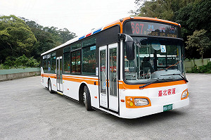 雙北667新式公車 4/6上路送票卡