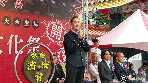 新北保生大帝文化祭藍綠同台眉角多 飄散濃濃選戰味