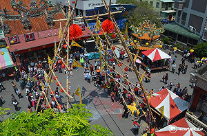 好膽嘜走盪高高  嘉義鞦韆節凌空比膽識