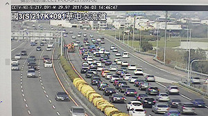 連假多處塞車 高公局:明天午後將有北返車潮