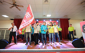 陳其邁大寮後援會成立 千人擠爆包公廟禮堂喊「凍蒜」